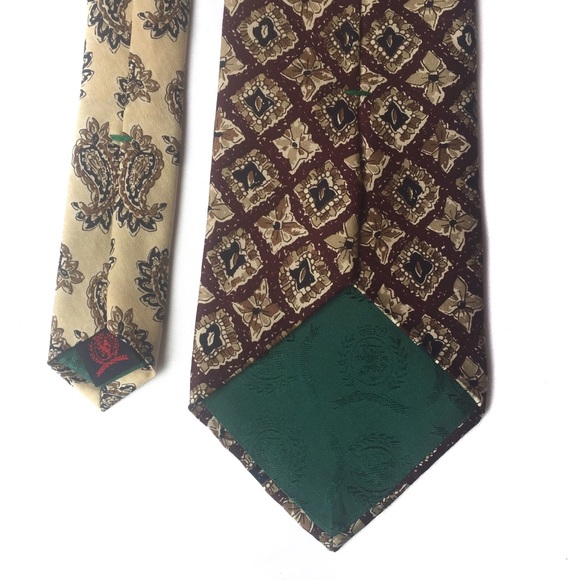 TOMMY HILFIGER Italian Silk Tie Maroon with Diamonds - Picture 5 of 8